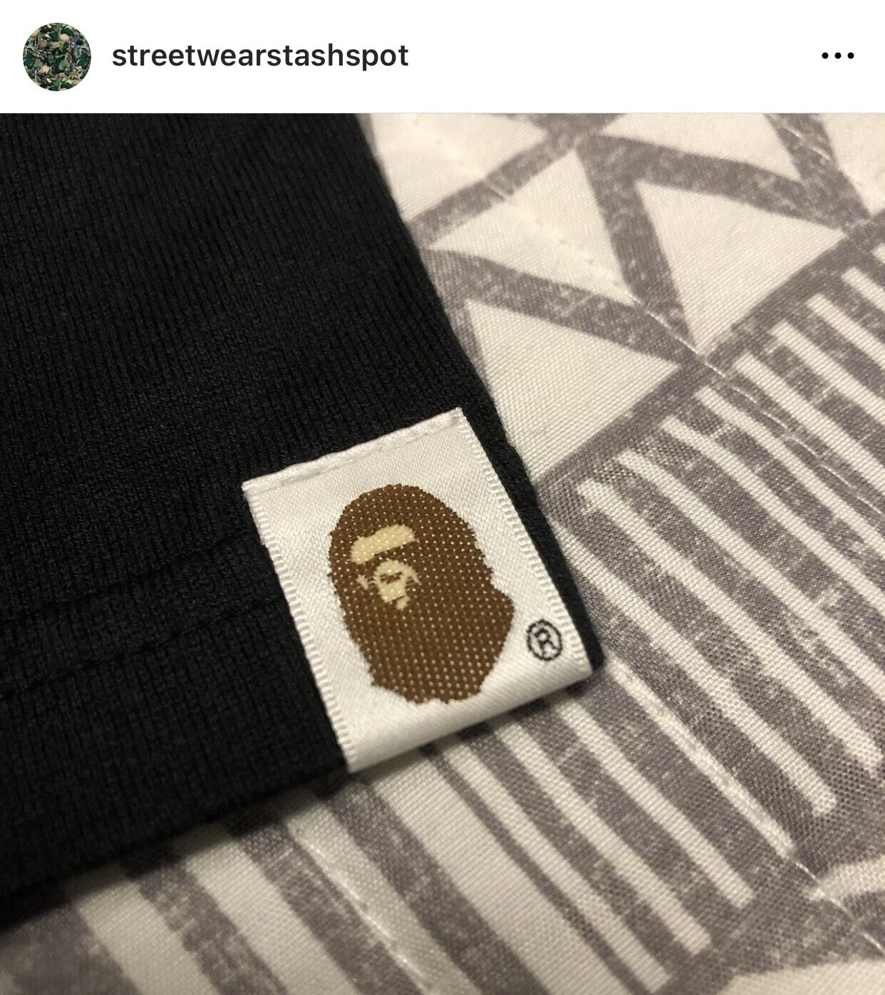 A BATHING APE (BAPE) T shirt tunica mimetica A Bathing Ape Bape taglia large