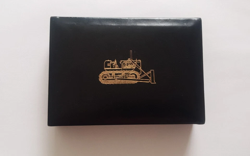 CATERPILLAR Coffret de jeu de Cartes Bois / Cuir /Simili Cuir ( Coffret seul ) - Photo 1/3