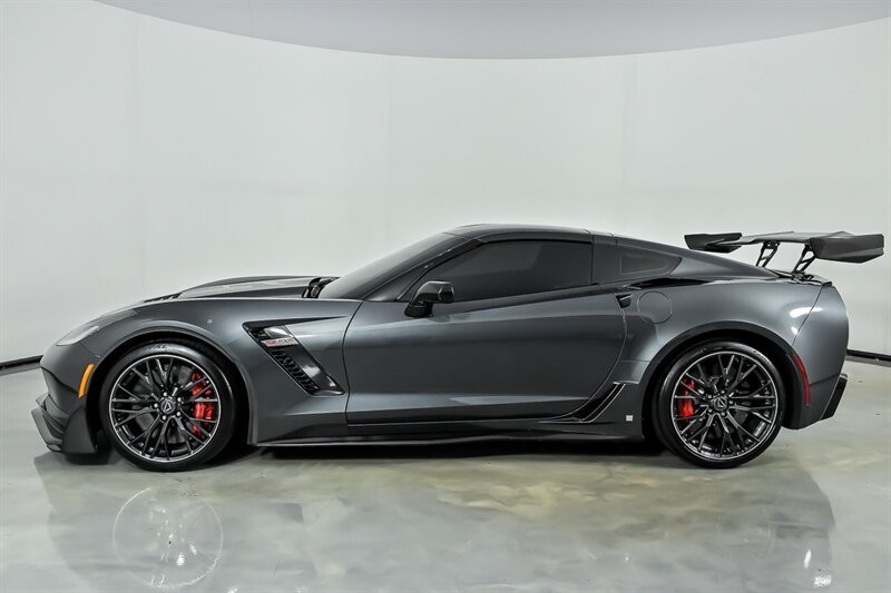 2018 Watkins Glen Gray Metallic Chevrolet Corvette   | C7 Corvette Photo 7