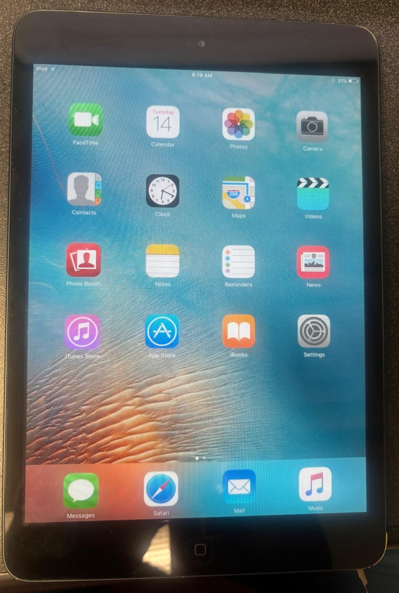 Apple iPad Mini 16 GB Tablet Slate Model A1432 MD528LL/A iOS 9.3.5