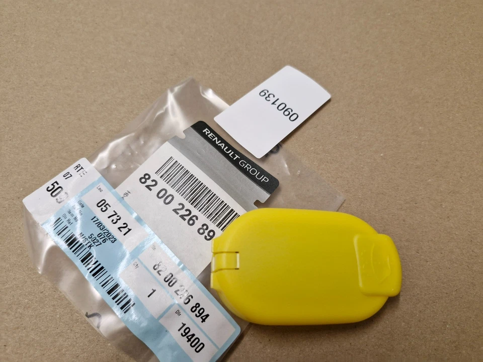 Renault Laguna Washer Fluid Reservoir Bottle Cover Cap 820022689 07-10 Genuine - Image 2 of 4
