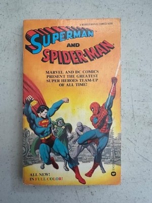 Superman and Spider-Man Warner Books Pocket book 1981 Marvel DC Comics