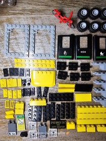 Lego 60154 City Bus Station Incomplete 