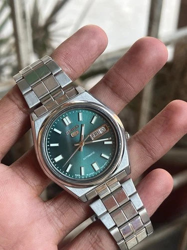 Vintage Seiko 5 Mens Automatic Day Date 7009