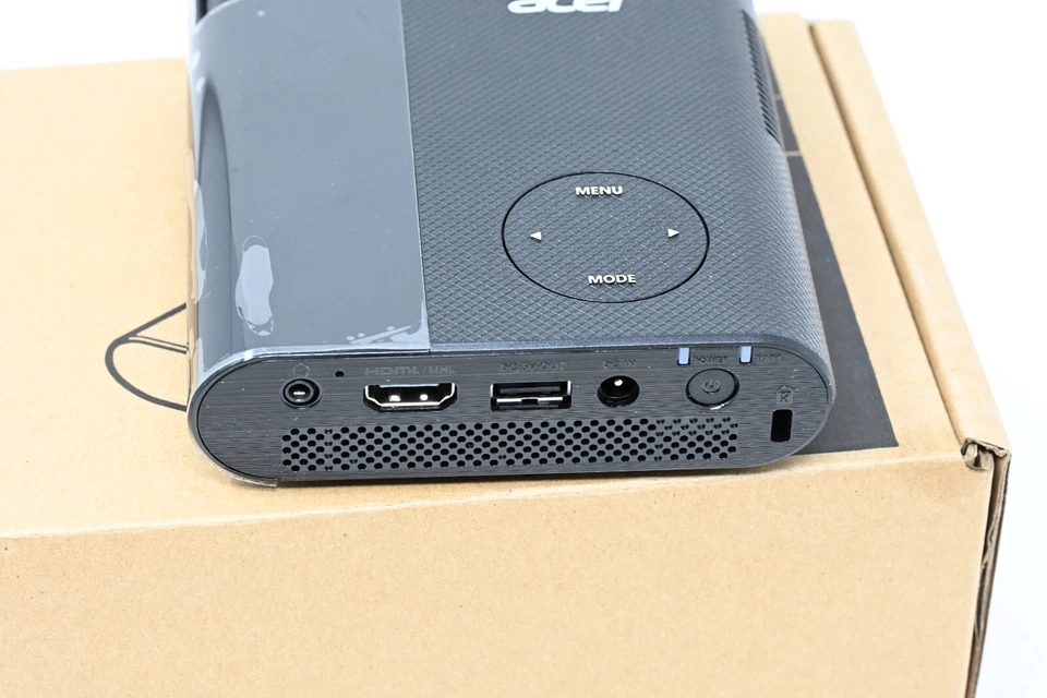 Acer C200  WVGA LED  Projector (CWV1733) - Image 2 of 4