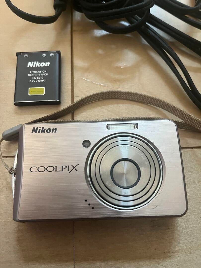 Nikon Coolpix s520 Digital Camera Compact Pink English Nikon Coolpix s520 Digital Camera Compact Pink English