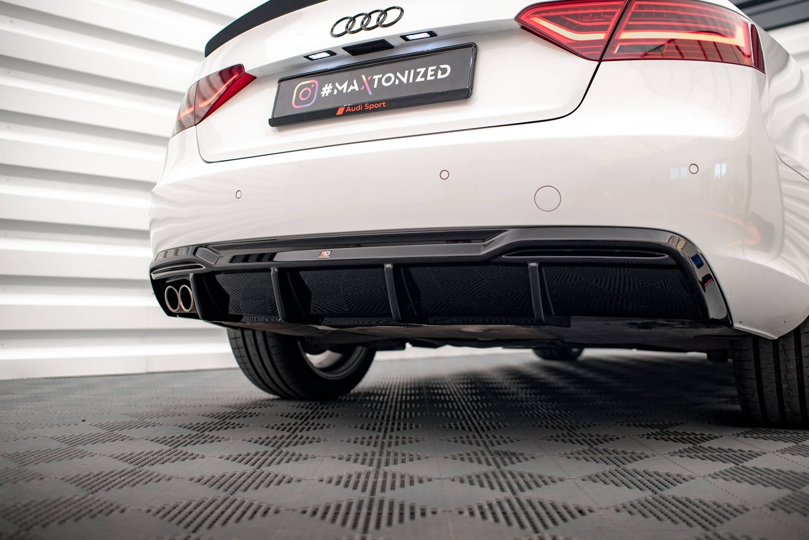 Diffuseur Audi A5 Coupe 8T Facelift Maxton en ABS avec Doublure de Montage