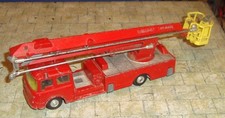 SIMON SNORKEL FIRE ENGINE - UNBOXED - PLAYWORN - CORGI TOYS - MADE IN GT BRITAIN