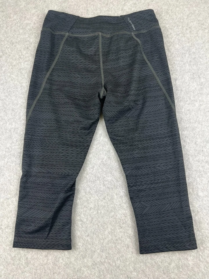Leggings The North Face FlashDry Capri M preta cinza estampa Chevron calça ativa - Imagem 2 de 4