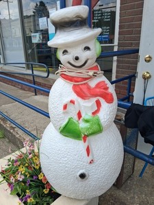 Vintage 40" Union Products Dimple Frosty Snowman w/ Green Scarf & Gloves w/Cord