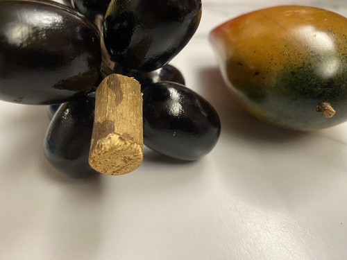 Madera tallada a mano MCM de colección fruta uvas en vid y mango arte decoración mediados de siglo - Imagen 6 de 14