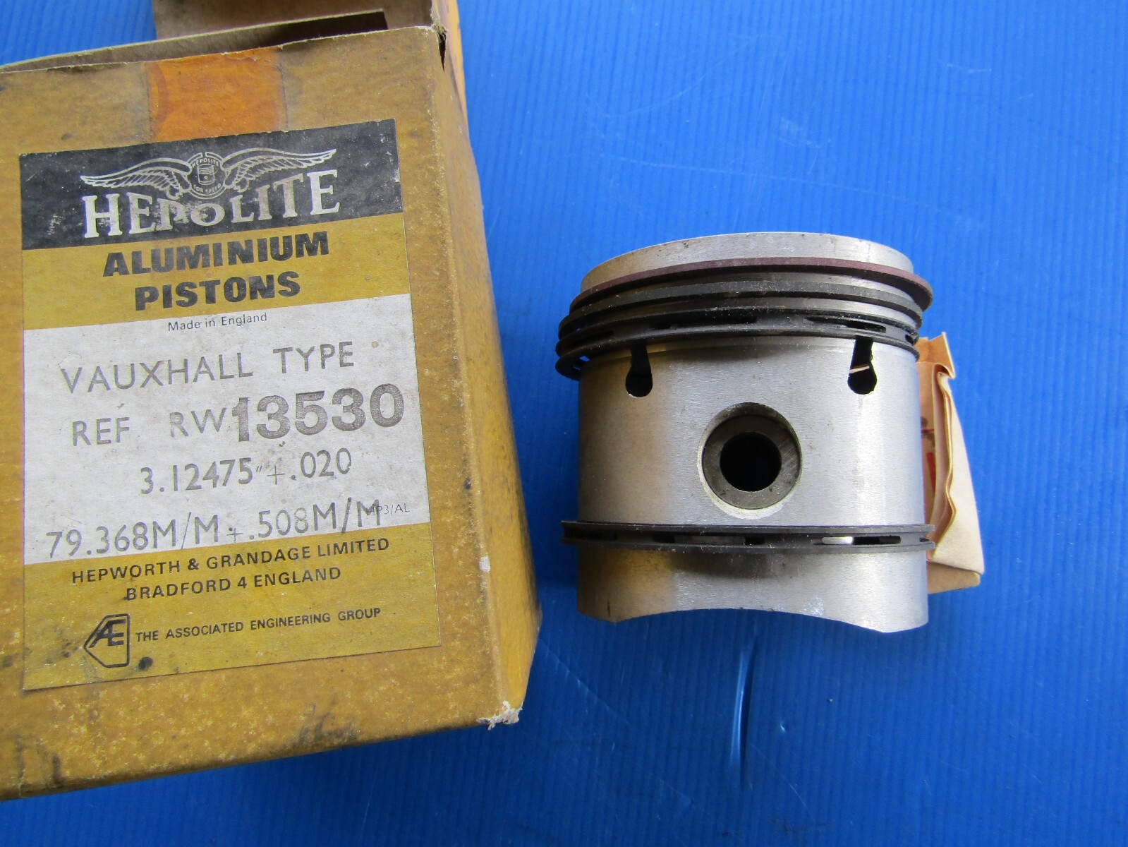 Piston Hepolite +0.02 pour réparer le moteur fatigué de votre Vauxhall