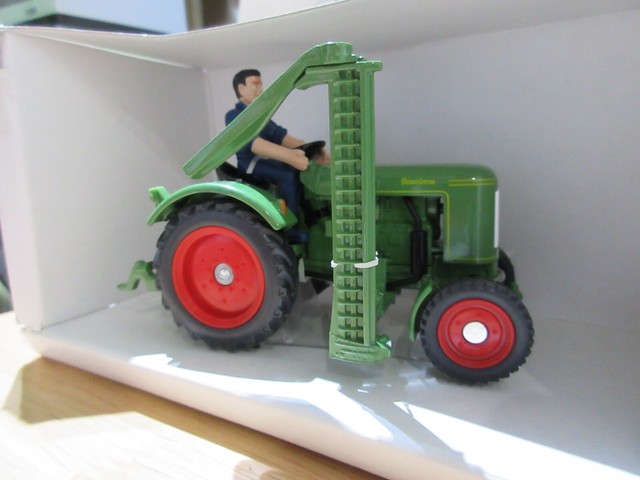 Siku Farmer 3471 Fendt Diesel Tractor Horse with Mower Bar Original 253 Siku Farmer 3471 Fendt Diesel Tractor Horse with Mower Bar Original 253