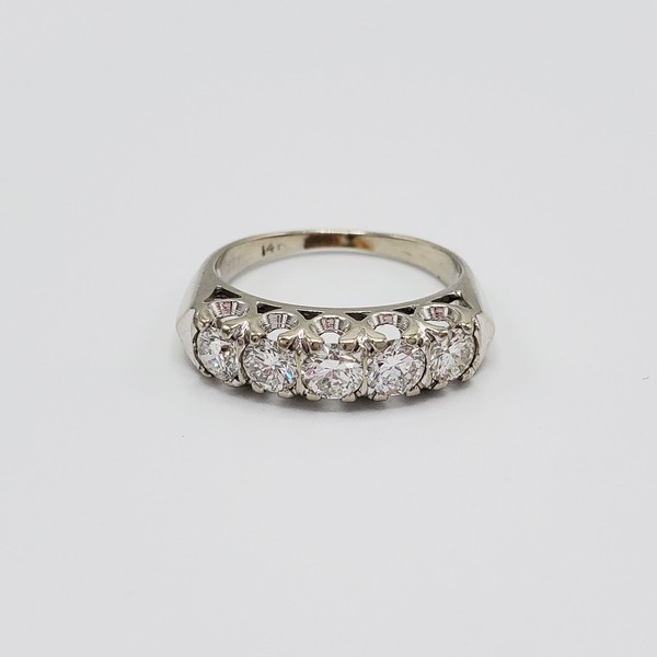 14k White Gold 5 Diamond Ring 0.85 Carats Total Size 6.5