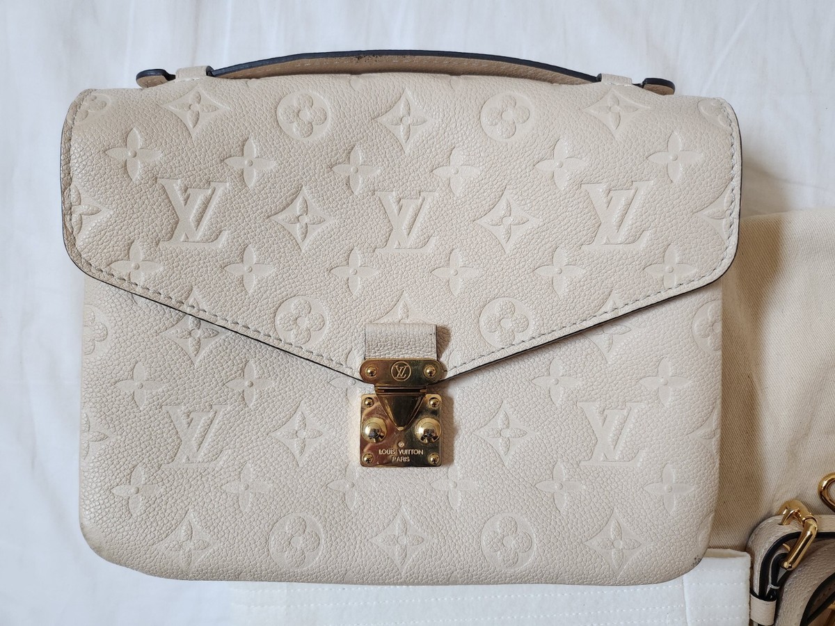 Louis Vuitton Pochette Metis ショルダーバッグ Cream 送料込み Louis Vuitton Pochette Metis ショルダーバッグ Cream 送料込み
