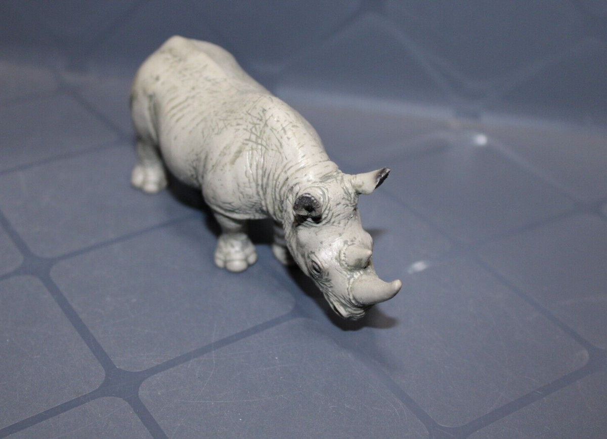 Schleich 14193 Rhinoceros Rhino 2001 Female Retired New Free S&H