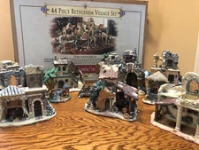 Grandeur Noel 44 Bethlehem Village 2002 Nativity Set, Christmas Stable House Pcs