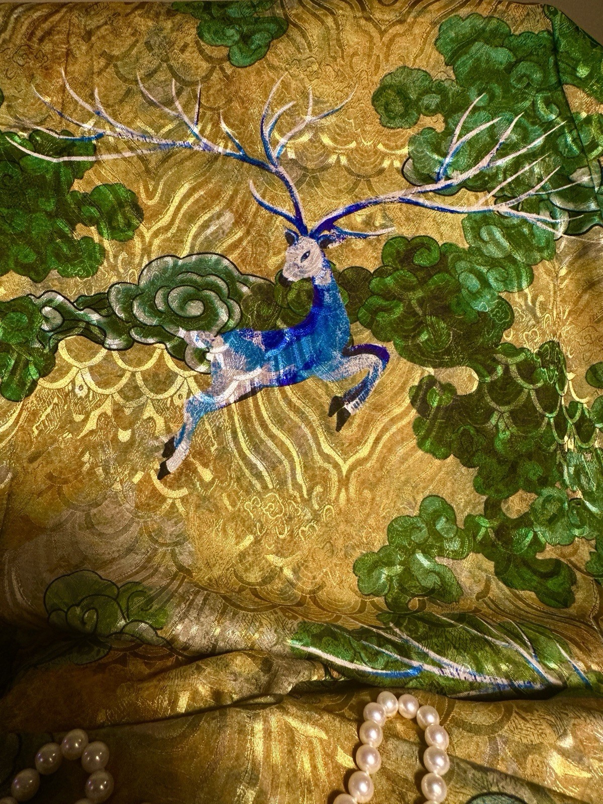 Rare Reversible Xiangyunsha Silk Shawl 180x70cm Nine-Colored Deer Heritage Art image 5