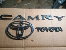 92 93 94 95 96 TOYOTA CAMRY REAR GATE TRUNK LID EMBLEM BADGE SYMBOL OEM F3