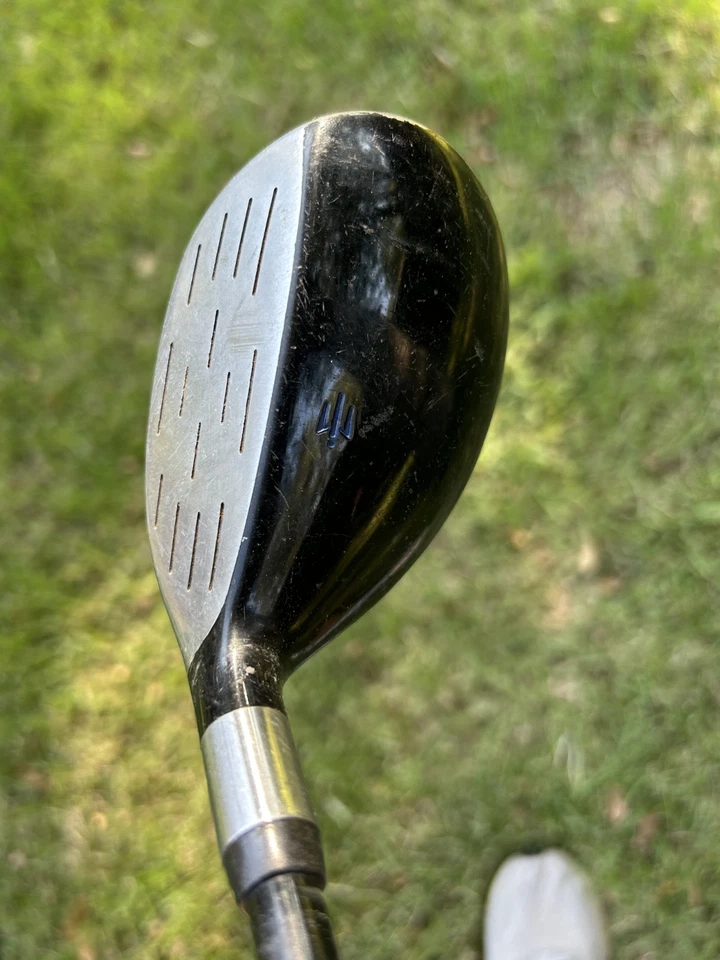 Juego de golf para diestros La Jolla Junior-driver, híbrido, hierros 9/P y 7/8 (4 palos) Foto 3 de 4