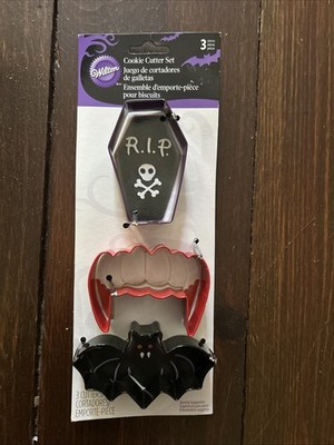 WILTON HALLOWEEN COOKIE CUTTERS SET OF 3 BLACK BAT PURPLE COFFIN VAMPIRE FANGS 