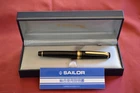 ORIGINAL Sailor 1911 Fountain Pen 14k Gold Nib With Original Box BLACK