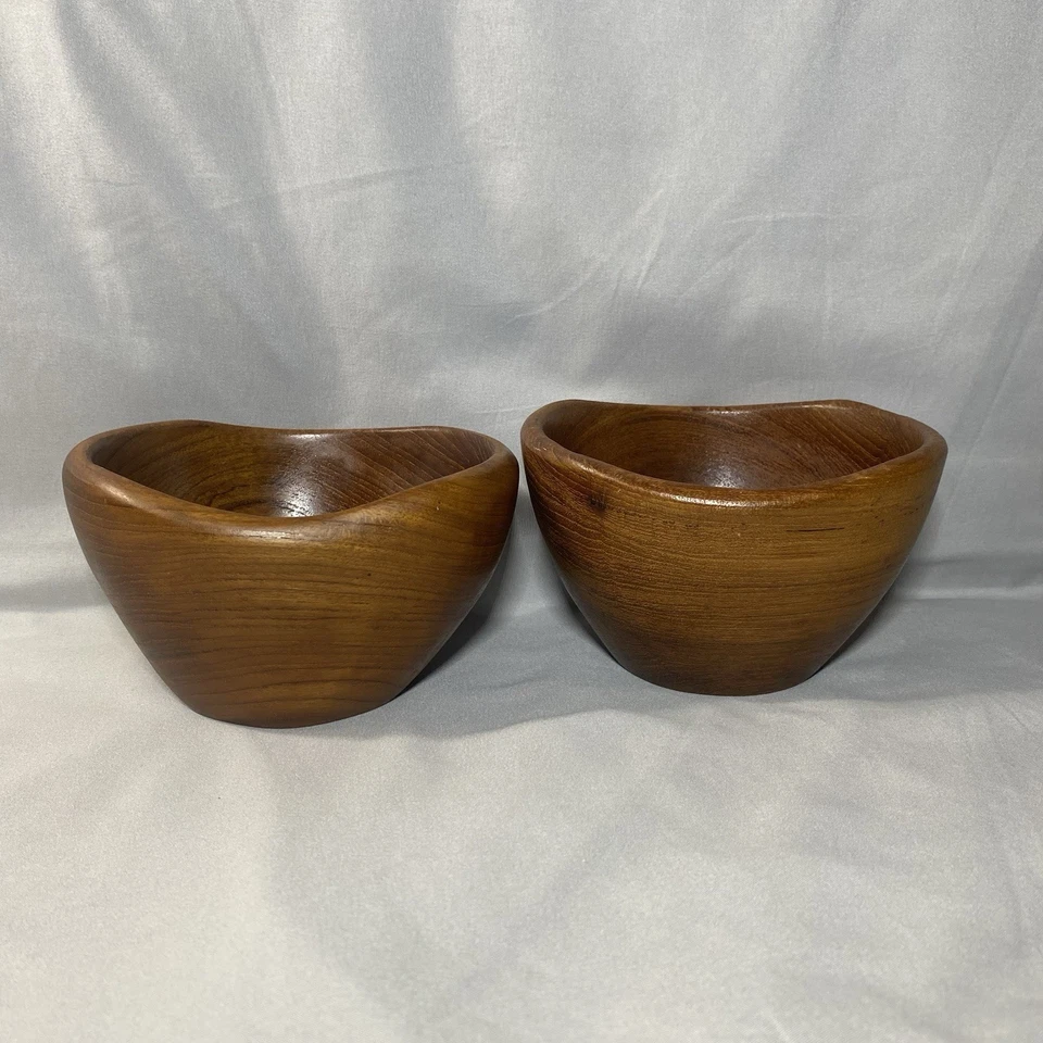 Conjunto de 2 tigelas vintage feitas à mão de madeira de teca feitas na Tailândia - Imagem 3 de 4