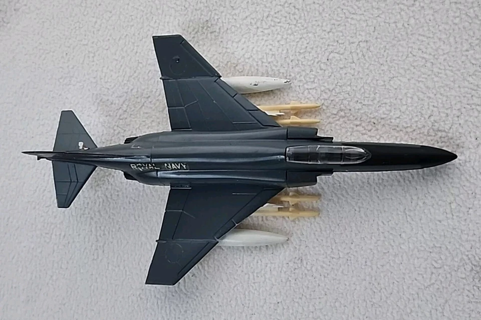 Avión Aero Mini F-4E Mc Donnell Phantom II Metal Die Cast "Royal Navy" con soporte Foto 2 de 4