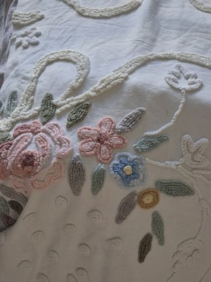 Vintage Cabin Craft Needle Tuft Chenille Retro Twin Bedspread 44''/79''