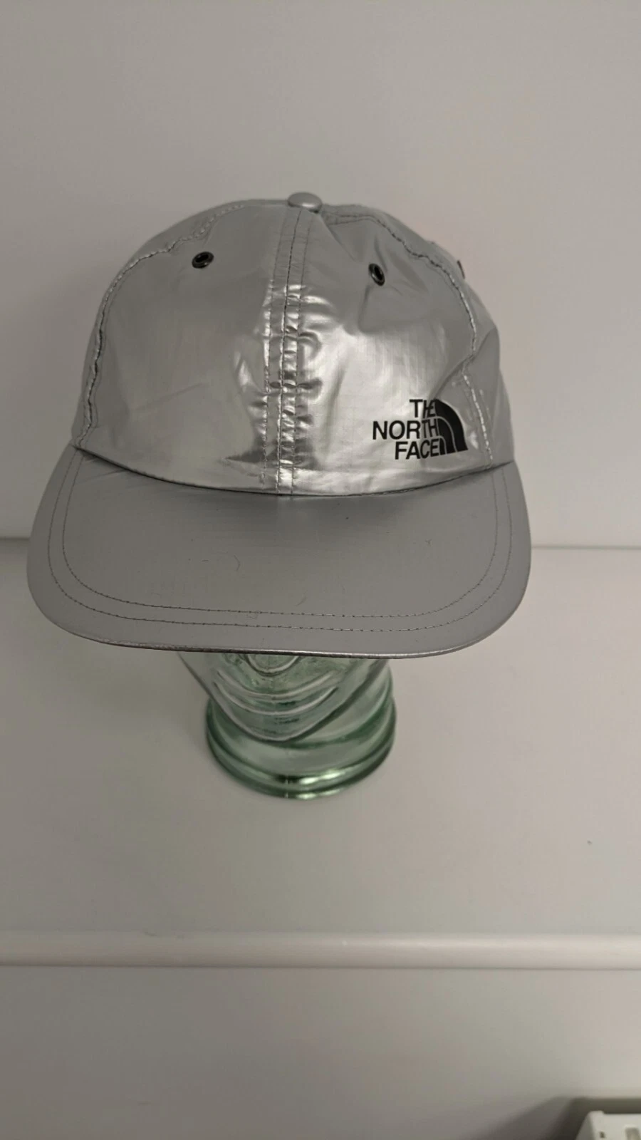 CASQUETTE ARGENT SUPREME X NORTH FACE 2017 NEUVE RARE ÉPUISÉE