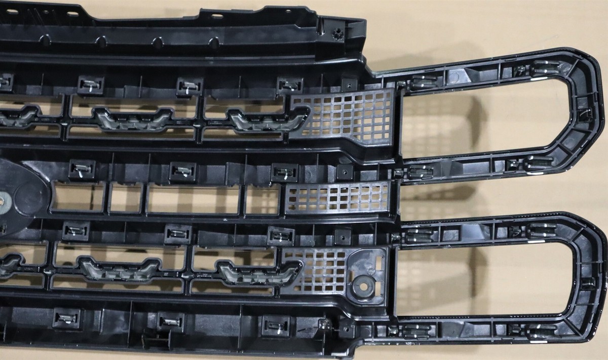 Brunt　Fp503　黒 OE 23-25 Super Duty PC3Z8200KA Front Grille BLACK APPEARANCE