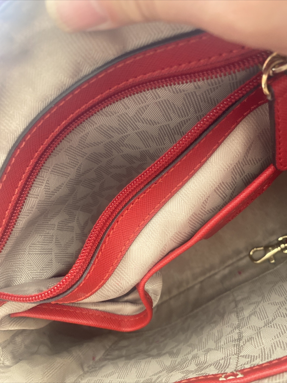 Authentic Michael kors Purse - image 9