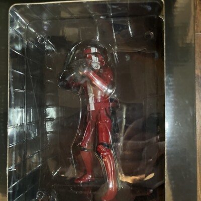 Figurine Star Wars Stormtrooper Rouge – Nissan Juke – PVC – Bon état