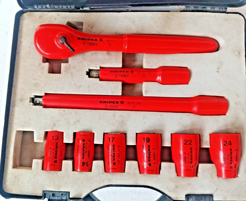 KNIPEX 1000V ELECTRICAL TOOL KIT WITH 1/2"RATCHET AND 2 EXTENSIONS. SIZE 13-24MM - Image 2 of 4