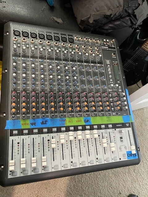 Mackie Onyx 1620 16-Channel Mixer 16 x 2 Analog Recording Mixer w 8 Onyx Preamps