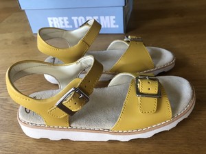 clarks mustard sandals