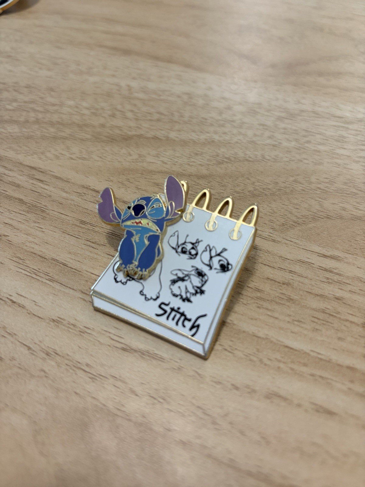 2008 Stitch Sketch Pad Disney Pin