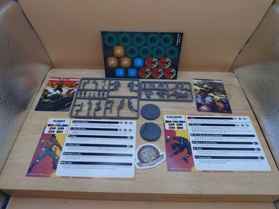 Atomic Mass Games Marvel Crisis Protocol Black Panther & Killmonger mit Karten