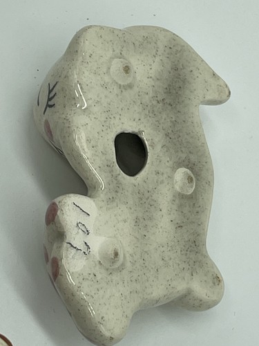 Vintage 1940s Unbranded Tortoise and the Hare salt and pepper shakers - Picture 7 of 11