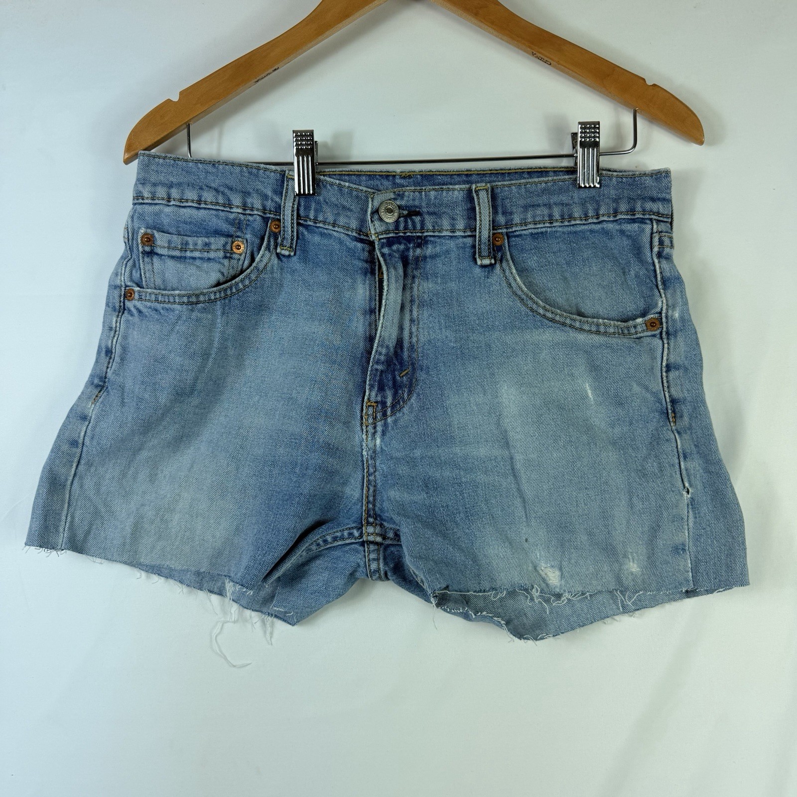 Levi's Cut Off Denim Shorts Mid Length Stretch Mid Rise Womens Blue Size 32