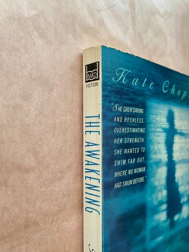 The Awakening by Kate Chopin (First Avon Books Printing, 1972) - Foto 5 di 10