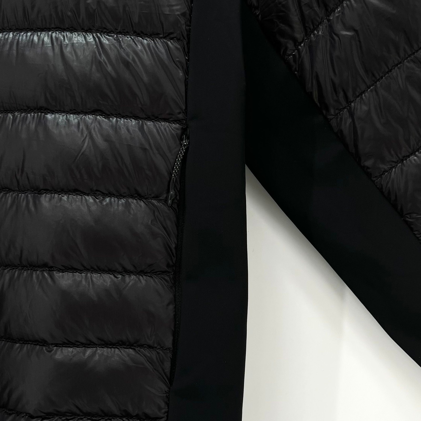 Moncler Black Patch Lightweight Down Jacket 21FW … - image 7