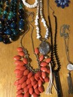 10 NECKLACES VTG. TO MODERN SILVER & GOLD TONE BEADS & MIXED MATERIALS — photo 9
