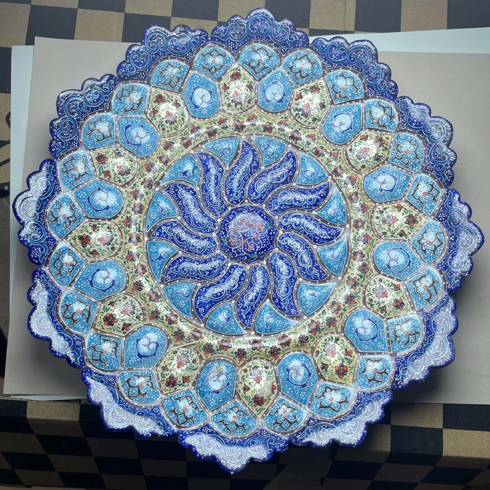 Objet Brocante , Assiette en Cuivre Emaillé , Art Fait Main - Photo 1/2