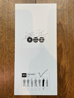 BTS - V Taehyung ARIRANG Living Legend Photocard Black And White