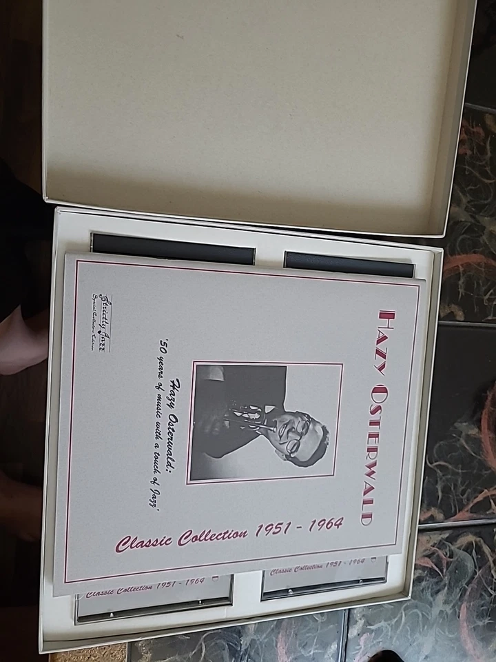 Hazy Osterwald - Classic Collection 1951-1964 (4 CD Set, mit Buch) - Bild 2 von 4