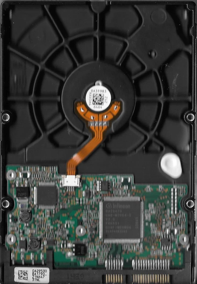 HITACHI HDS721680PLA380 82GB SATA HARD DRIVE  P/N: 0A33534  MLC: BA1957 - Image 2 of 2