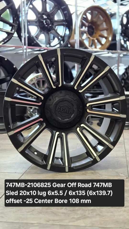 Trineo GEAR ALLOY 747MB 20X10 6X135/6X139,7 ET-25 negro con detalles mecanizados Foto 2 de 2