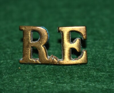 The Corps of Royal Engineers Shoulder Title (2)