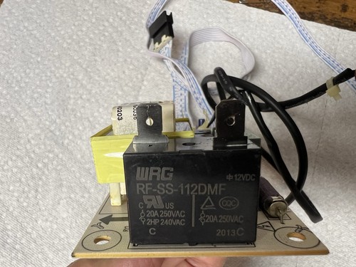 FRIGIDAIRE FAD704DUD DEHUMIDIFIER CONTROL/RELAY BOARD - Picture 8 of 10